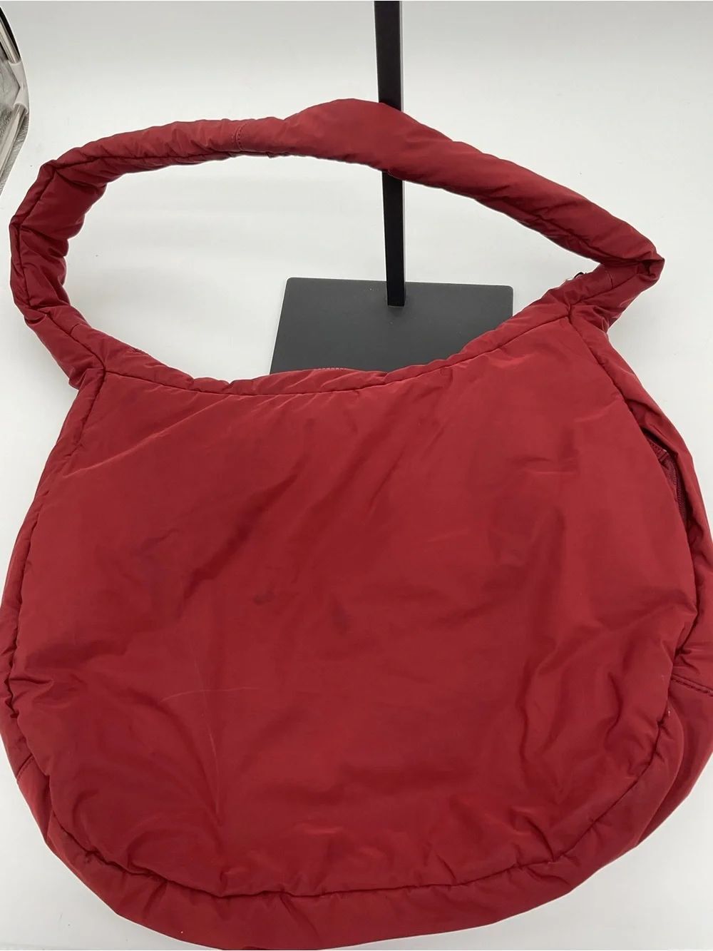 Athleta Deep Red Padded Nylon Gym/Shoulder Bag- Read - Picture 3 of 16